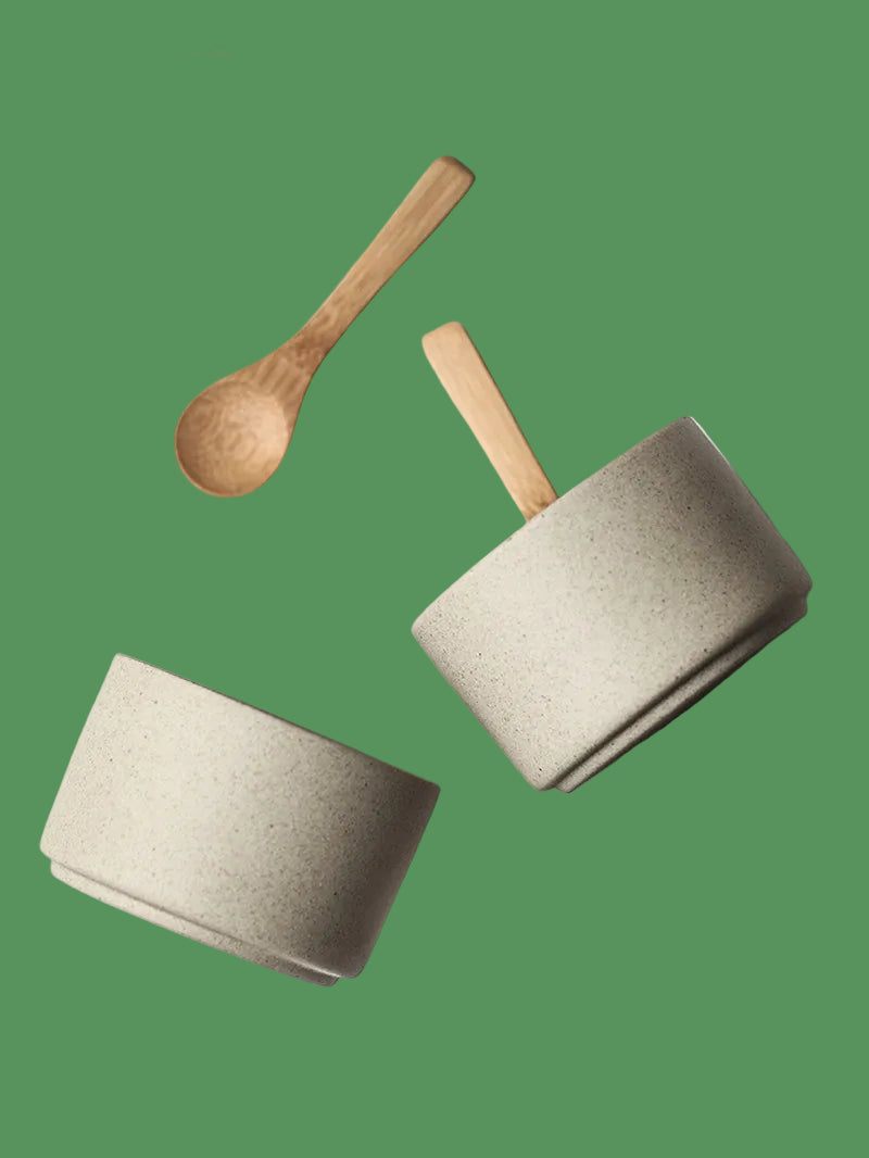 Kitchen Seasoning Pot Ceramic Three Piece Suit Simple Salt Pot Acacia Wood Tray with Cover